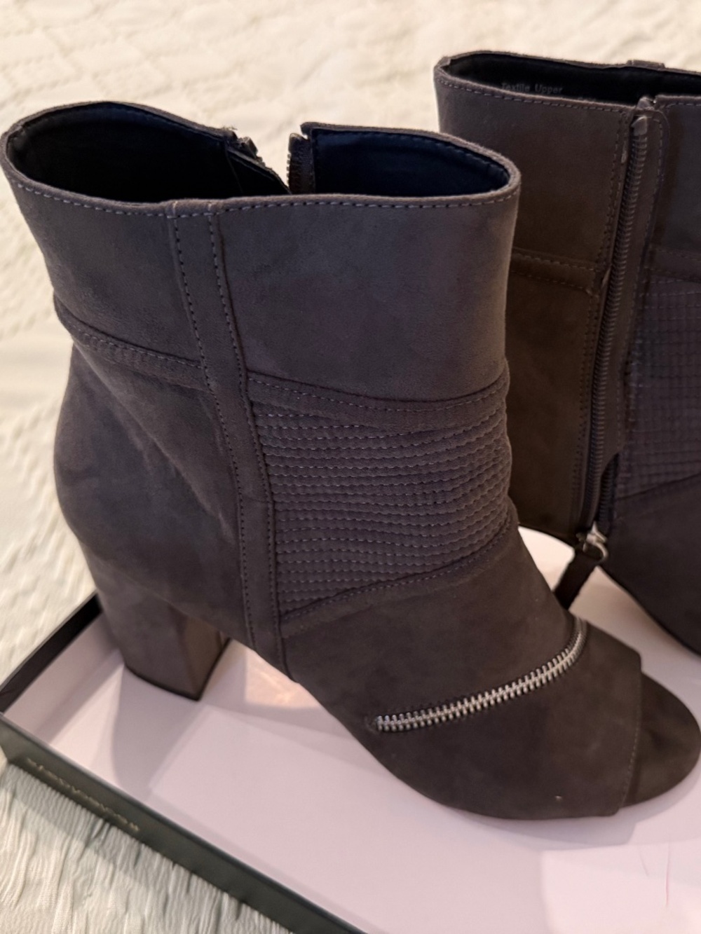 Peep toe boots